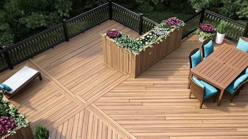 Choosing the Right Material for Your Deck